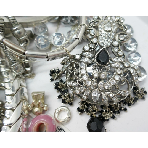 7150 - A collection of silver tone costume jewellery