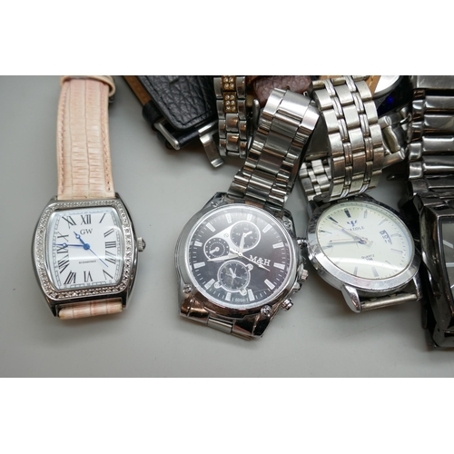 7159 - A collection of lady's and gentlemen's wristwatches