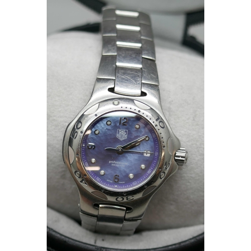 7162 - A lady's Tag Heuer stainless steel quartz wristwatch, boxed