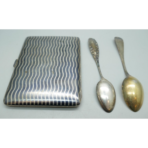 7255 - A niello .900 silver cigarette case with gilt interior, a/f, and two coffee spoons, one marked Tiffa... 