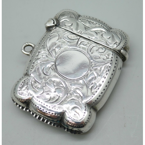 7260 - A silver vesta case, Birmingham 1913, 16g