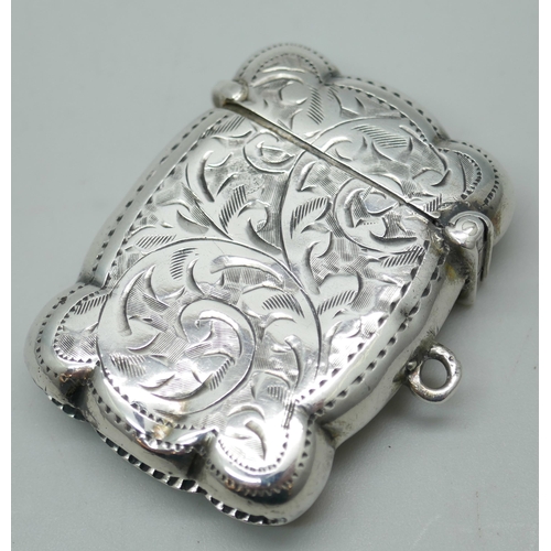 7260 - A silver vesta case, Birmingham 1913, 16g