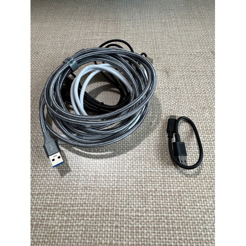 6082 - A quantity of long length USB-C cables to include a Belkin Thunderbolt 3 cable *This lot is subject ... 