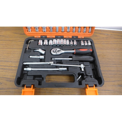 5009 - A 53 piece socket set, unused