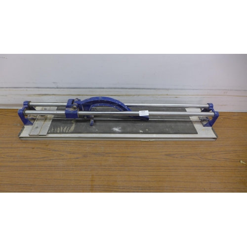 5039 - Three assorted tile cutters