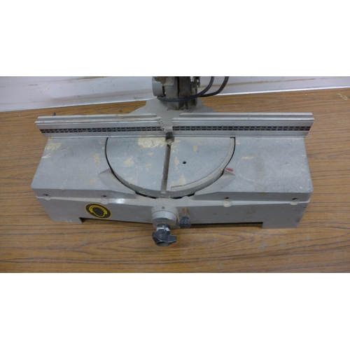 5056 - A metal, 220v mitre saw