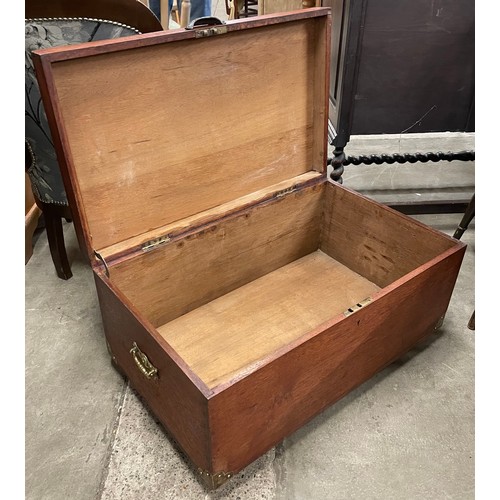 262 - An early 20th Century mahogany blanket box