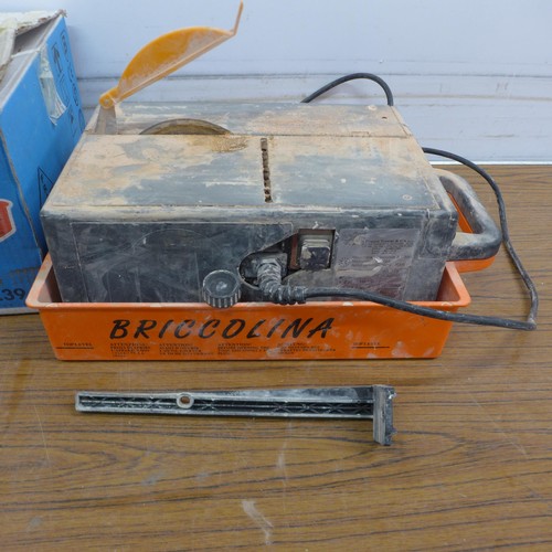 5020 - A Briccolina 240v table top tile saw