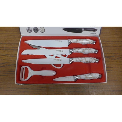 5092 - An Evdrtverh corrugated kitchen knife set - boxed