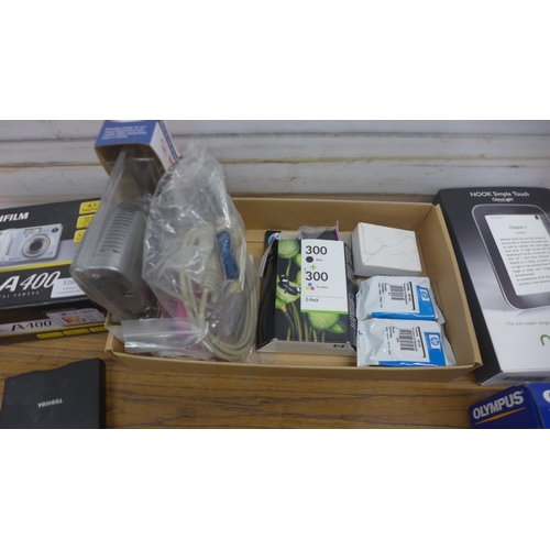 5103 - A quantity of assorted items including a Fujifilm Fonepix A400 camera (boxed) and olympus DS-5000 di... 