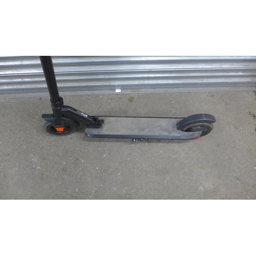 5127C - A Life 350 Plus electric scooter with charger  * Police repossession