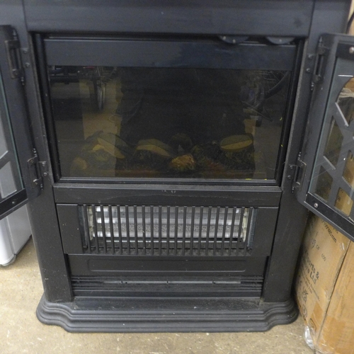 5132 - An electric heater/fireplace