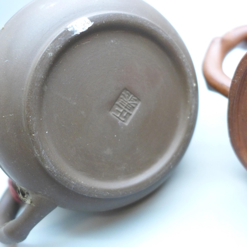 2073 - Three small early Chinese terracotta teapots