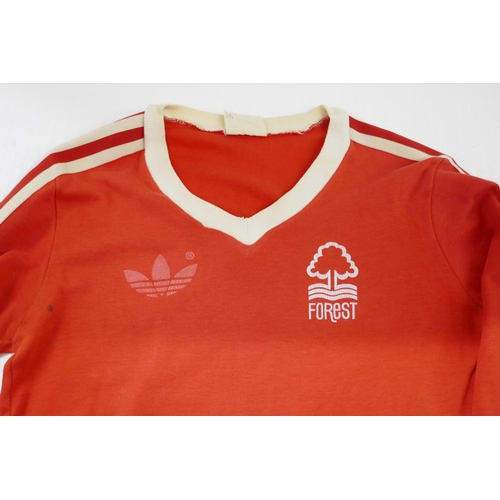 2120 - A Nottingham Forest Football Club, 1977-1979, home shirt, size youth