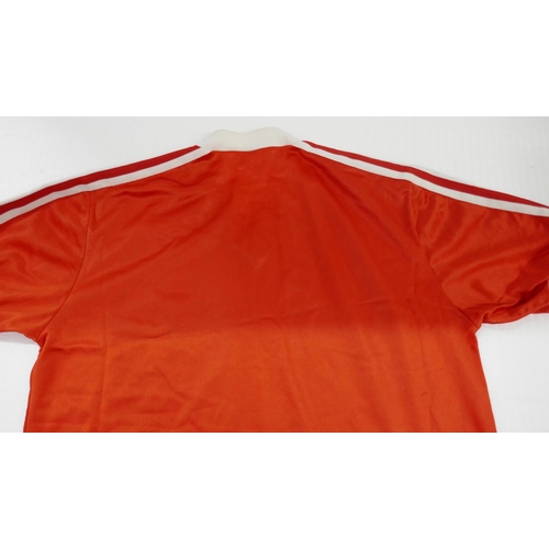 2121 - A Nottingham Forest Football Club 1979-1980, European Cup Winners home shirt, size medium