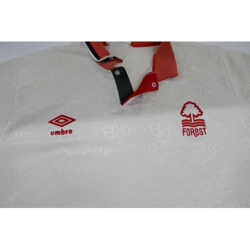 2122 - A Nottingham Forest Football Club 1991-1993, away shirt