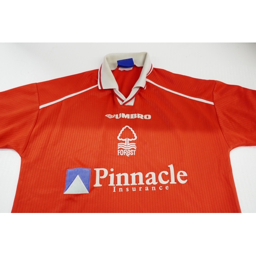 2123 - A Nottingham Forest Football Club 1998-2000 home shirt, size medium