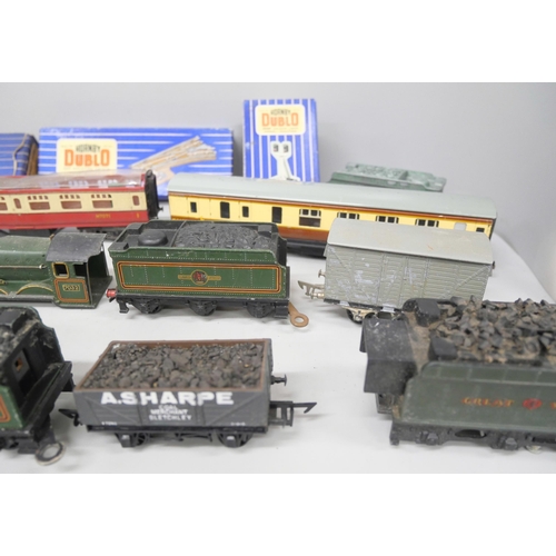 2159 - A collection of Hornby model rail, all 00 gauge, including locomotives, wagons, carriages and track,... 