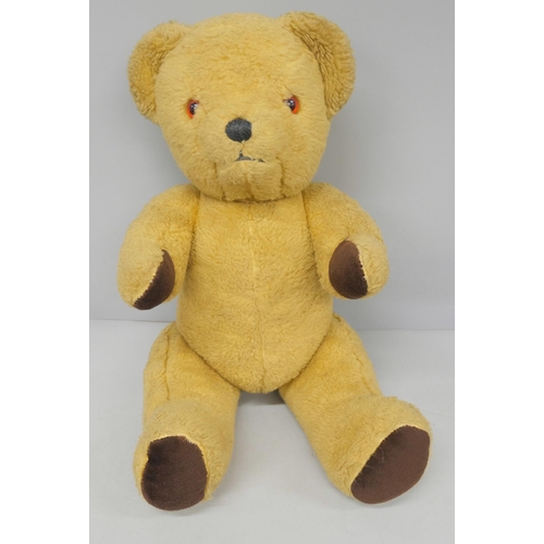 2162 - A vintage Teddy Bear with jointed limbs