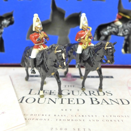 2224 - A William Britain The Life Guards Mounted Band, Set 2, limited edition collectors model, boxed, no.1... 