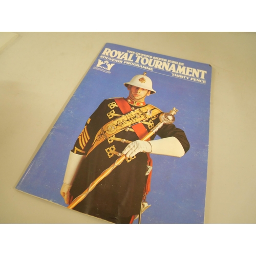 2302 - Royal family related ephemera, Buckingham Palace guide, Our King and Queen and the Royal Princesses,... 