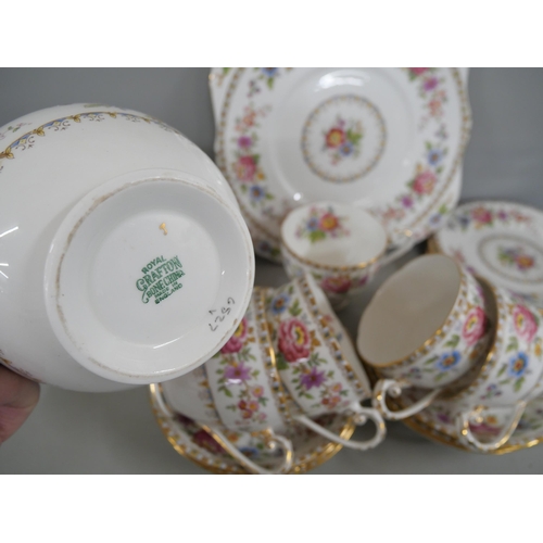 2320 - A Royal Grafton bone china part tea set and a Collingwoods bone china six setting tea set, lacking o... 