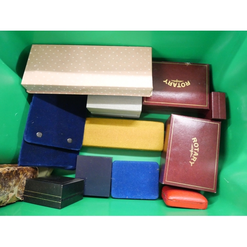 2328 - A collection of jewellery boxes **PLEASE NOTE THIS LOT IS NOT ELIGIBLE FOR IN-HOUSE POSTING AND PACK... 