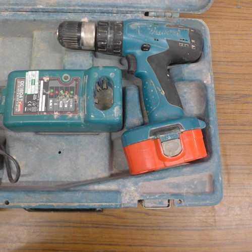 5059 - A quantity of power tools including a Clarke CESNG2, 240V stapler/nailer, a Clarke CHD850 hammer dri... 