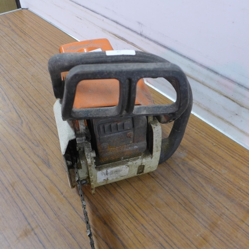 5166 - A Stihl MS170 petro chainsaw