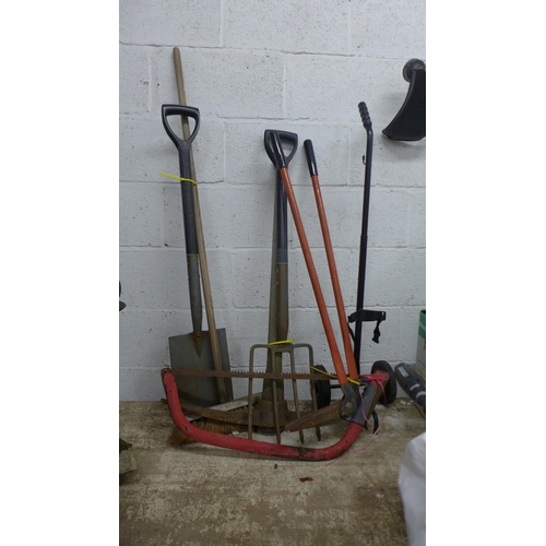 5176 - A Flymo Glider 350 lawnmower and a quantity of assorted tools including Pick-axe, spade, fork, brush... 