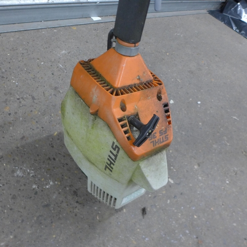 5187 - A Stihl FS36 petrol strimmer