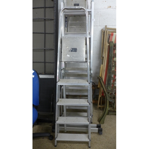 5194 - Four sets of steps ladders