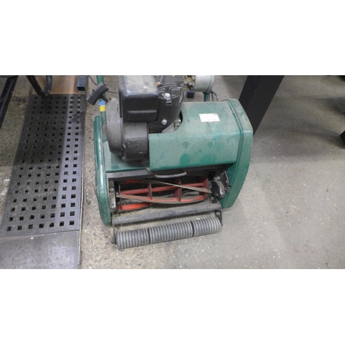 5204 - A petrol rotary mower