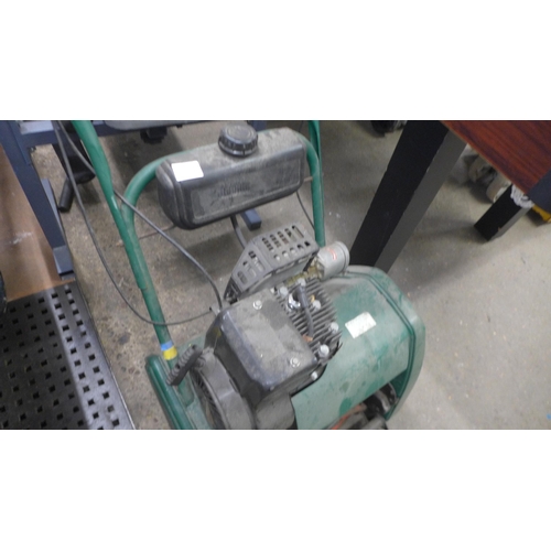 5204 - A petrol rotary mower