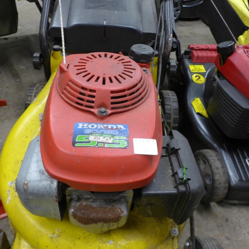 5211 - A Honda GCVi60 petrol self propelled lawn mower