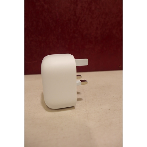 6250 - Google 45W USB-C charger plug *This lot is subject to VAT