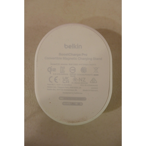 6256 - Belkin BoostCharge Pro convertible magnetic charging stand *This lot is subject to VAT