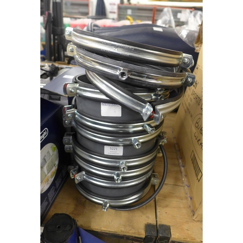 5221 - 11 Midfix pipe clips