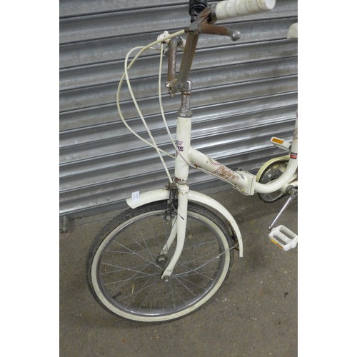 5153 - A Wayfarer folding bike