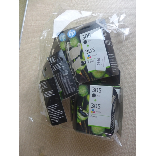 6366 - A bag of HP 305 ink cartridges *This lot is subject to VAT