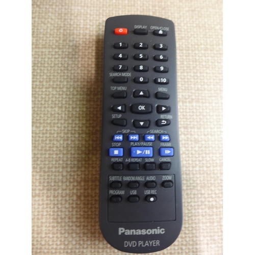 6371 - Panasonic DVD/CD player with remote, model no: DVD-S500EB-K *This lot is subject to VAT