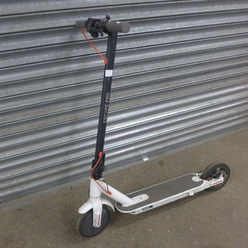 5127D - An Escape Pro electric scooter