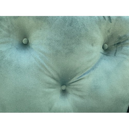 3102 - A turquoise velvet corner chaise sofa