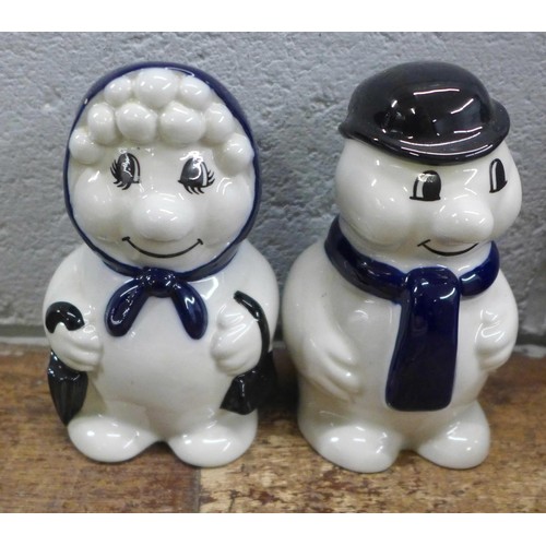 2355 - Wade ceramics including TV pets, Whimsies, water jugs, advertising mugs, etc. **PLEASE NOTE THIS LOT... 