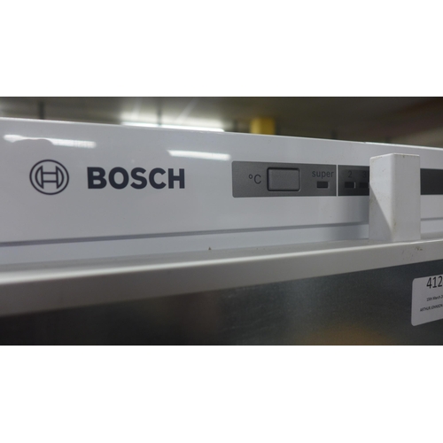 4128 - Bosch built in tower fridge (486-119) *This lot is subject to VAT