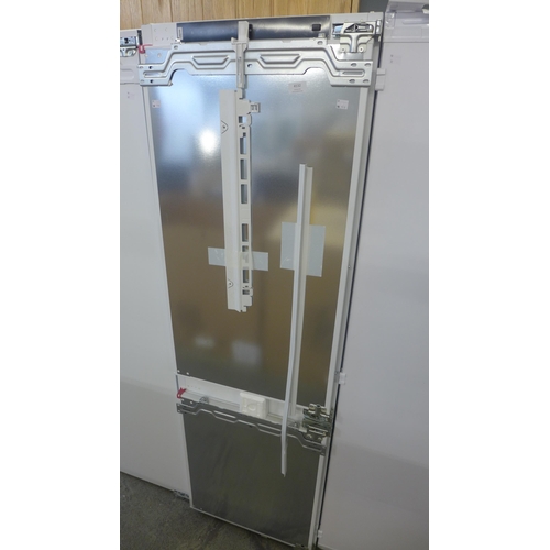 4132 - Miele 60/40 fridge freezer - model KFN7714F (486-128) *This lot is subject to VAT