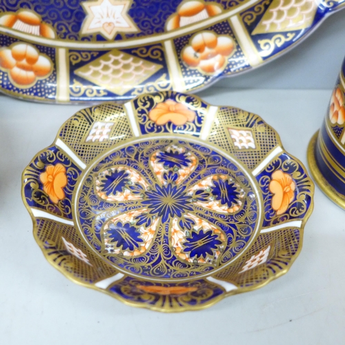 2046 - A Royal Crown Derby plate, trinket box, jar lacking lid and a small dish