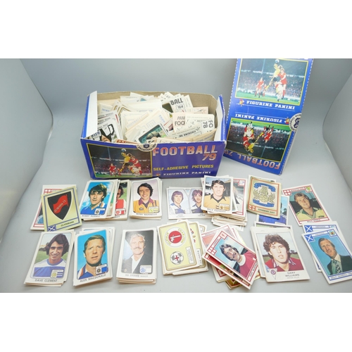 2179 - A collection of over 500 Panini Football stickers, Football 78, 79 and 80, with a Football 79 retail... 