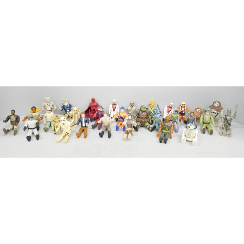 2222 - A collection of assorted vintage Star Wars toys