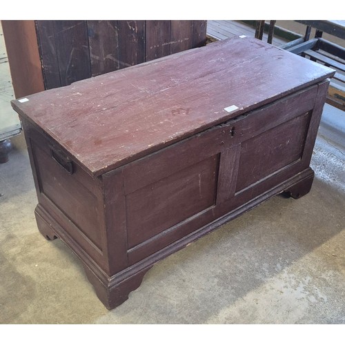 256 - A Victorian stained pine blanket box